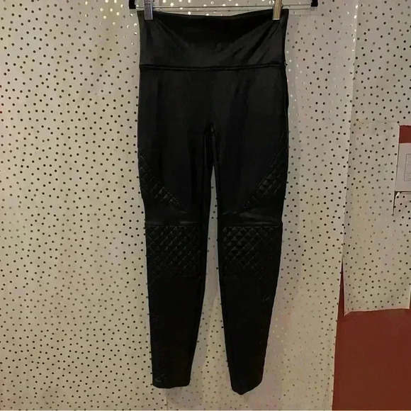 SPANX Faux Leather Quilted Leggings - Picture 1 of 8